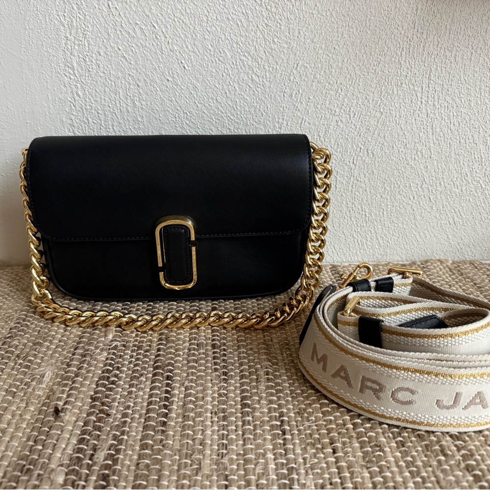 J Marc Jacob’s Leather Shoulder Bag - Black